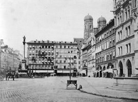  – Marienplatz um 

1875