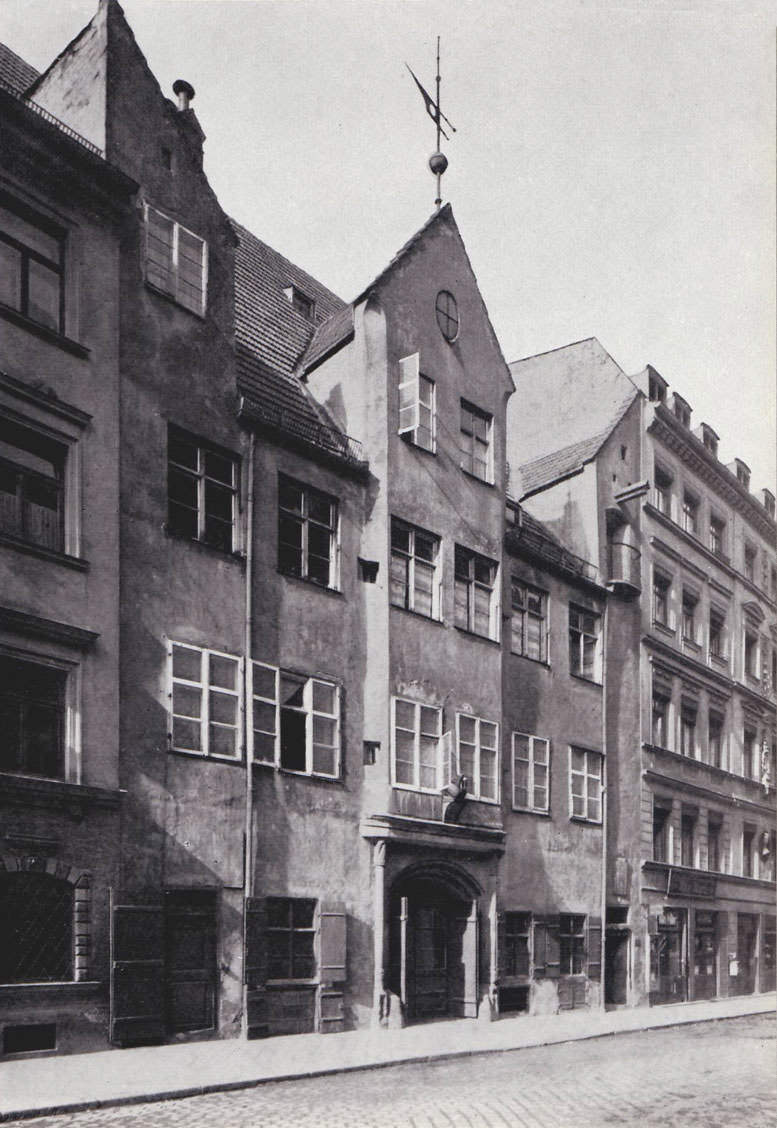 Altes gotisches Haus in der Burggasse