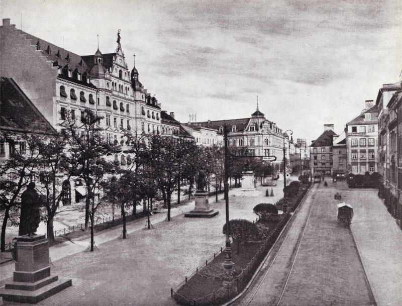 Promenadeplatz