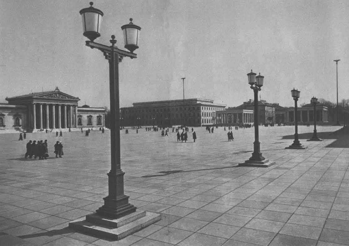 Königsplatz um 1937