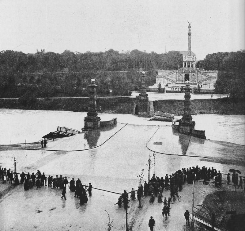 Eingestürzte   Prinzregentenbrücke