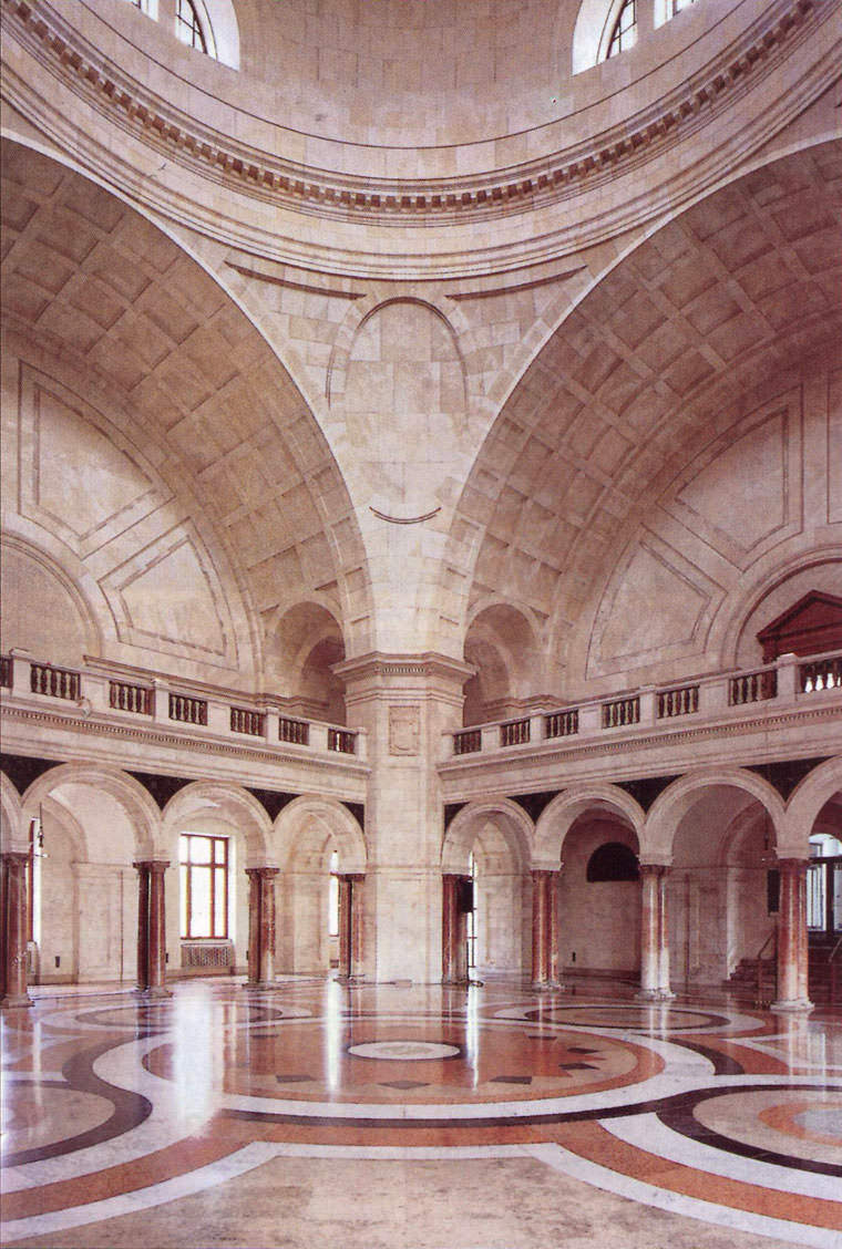 Kuppelsaal des Armeemuseums