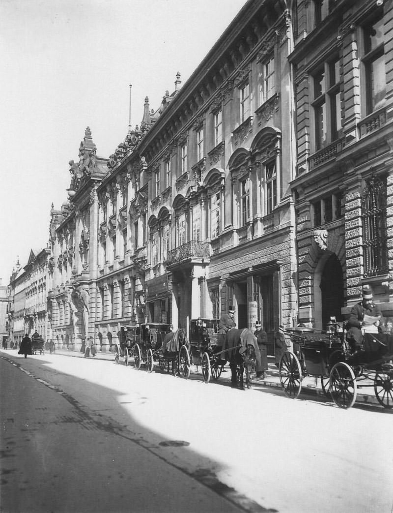 Kardinal-Faulhaber-Straße