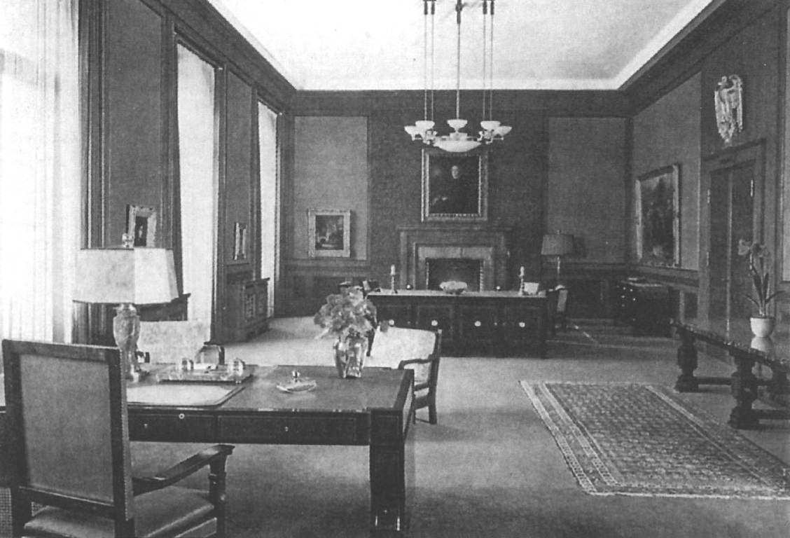 Hitlers Arbeitszimmer im   Führerbau