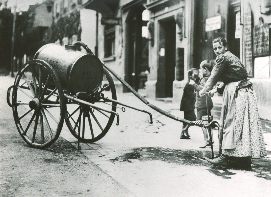 Straßenreinigungsarbeiterin