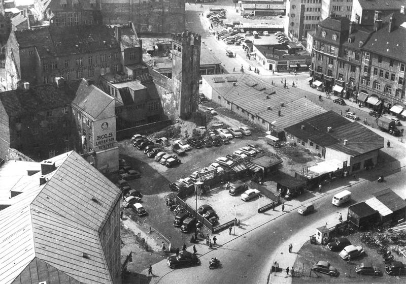 Rindermarkt mit Löwenturm