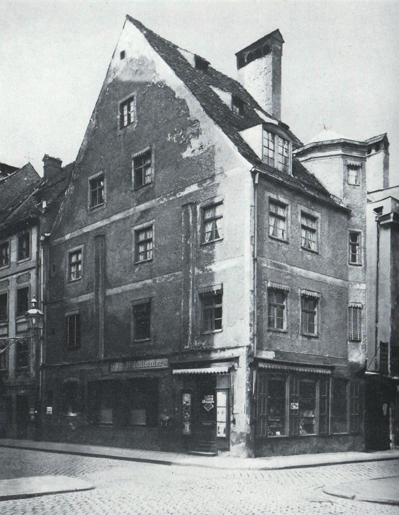 Giebelhaus in 

der Karmeliterstraße