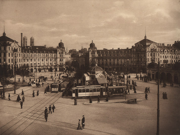 Karlsplatz um 1910