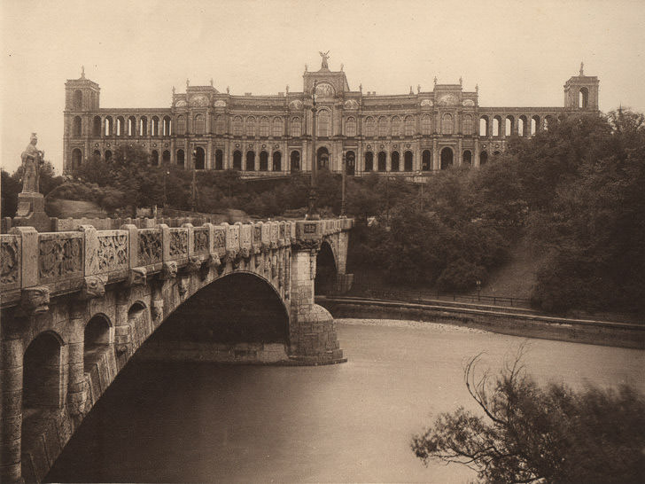Maximiliansbrücke und Maximilianeum um 1900