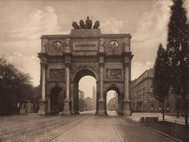 Tiez Hermann – Siegestor um 1910