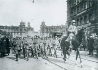 Hoffmann Heinrich – Württembergische Regierungstruppen am Karlsplatz