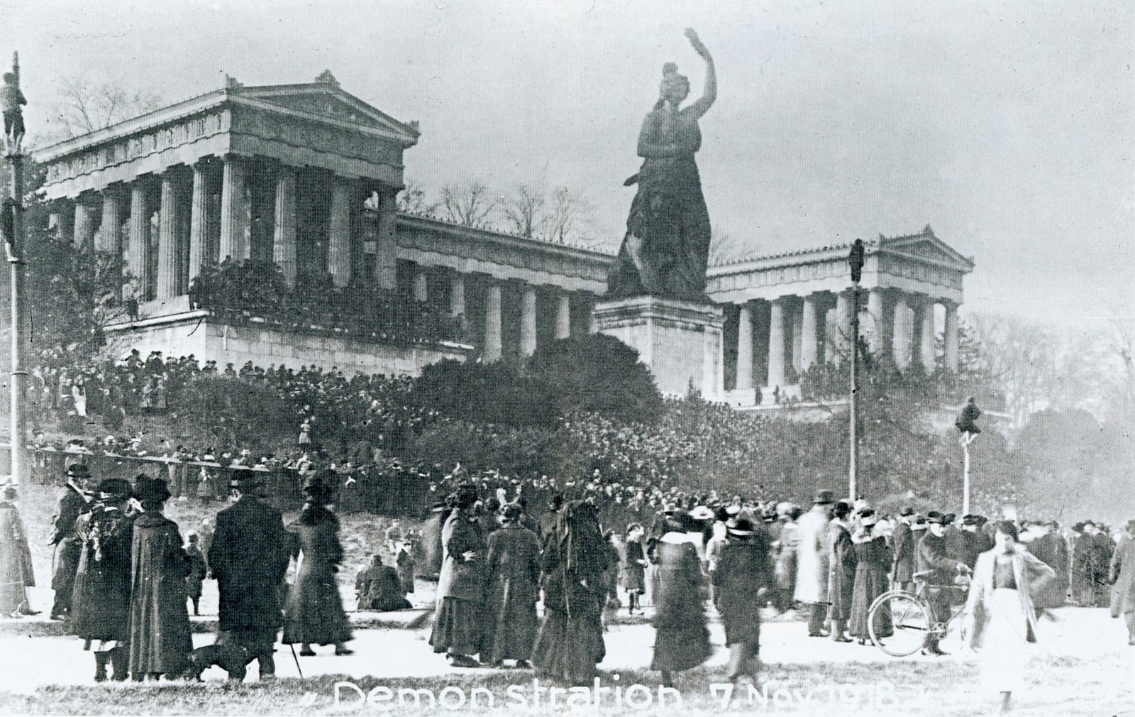 Friedenskundgebung der sozialistischen Parteien Münchens