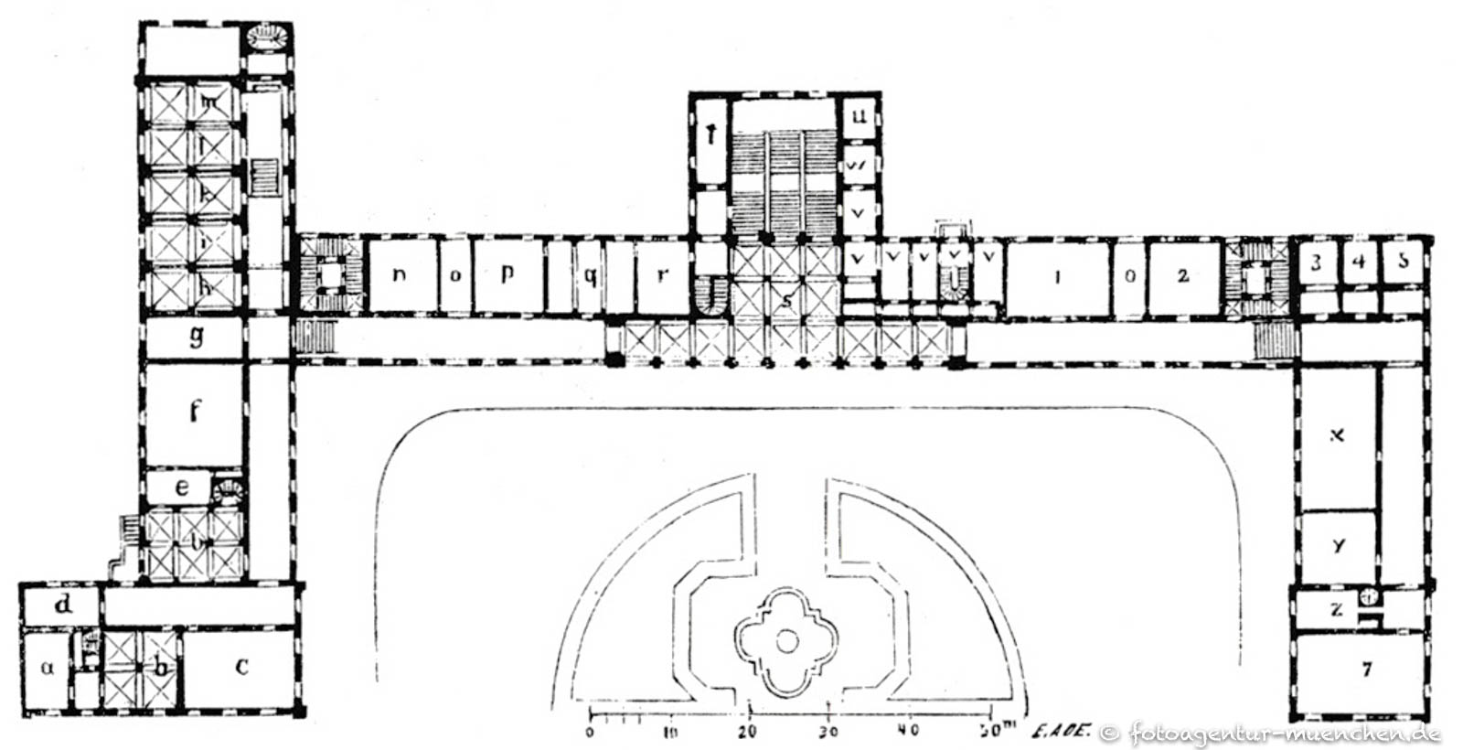 Das Universitätsgebäude. Grundriss des Erdgeschosses.