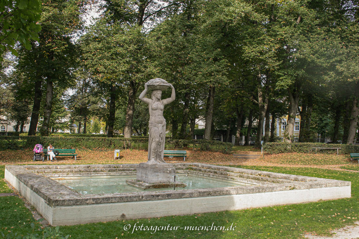 Brunnen am Shakespeareplatz – Denkmal/Kunstwerk in München