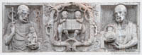 Poliklinik - Relief – Foto aus München