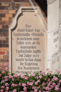 Gedenktafel - Landschaftsgebäude – Foto aus München