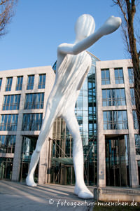 Borofsky Jonathan  - Walking Man