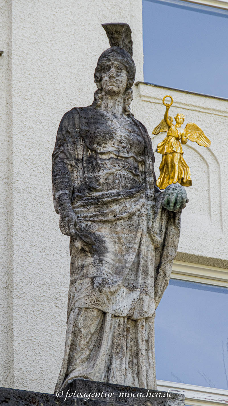 Pallas Athene – Denkmal/Kunstwerk in München