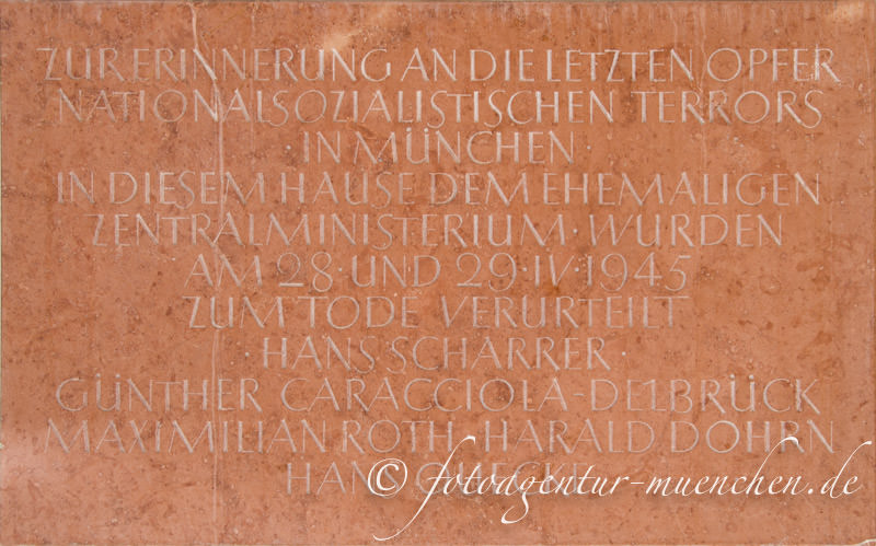 Gedenktafel für die letzten Opfer der Nazis – Denkmal/Kunstwerk in München