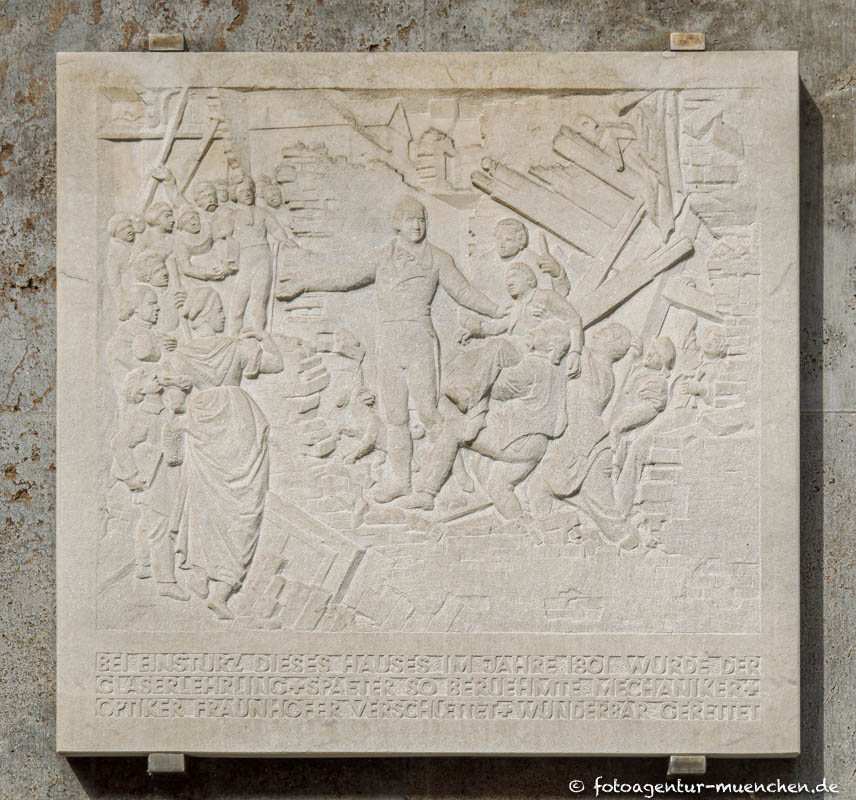 Joseph von Fraunhofer – Denkmal/Kunstwerk in München