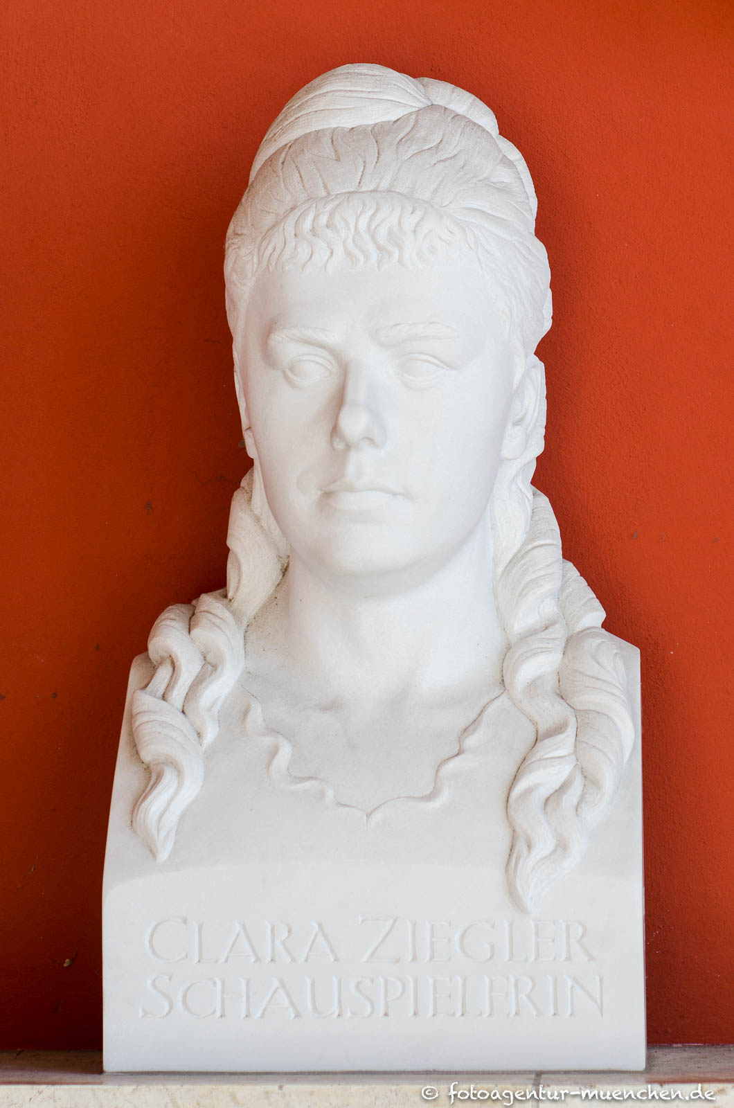 Clara Ziegler – Denkmal/Kunstwerk in München