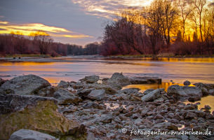 Abendstimmung am Flaucher – Foto aus München