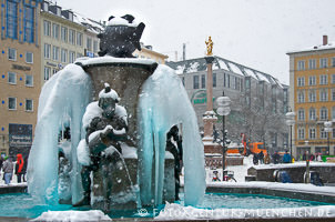 Gerhard Willhalm – Fischbrunnen im Winter