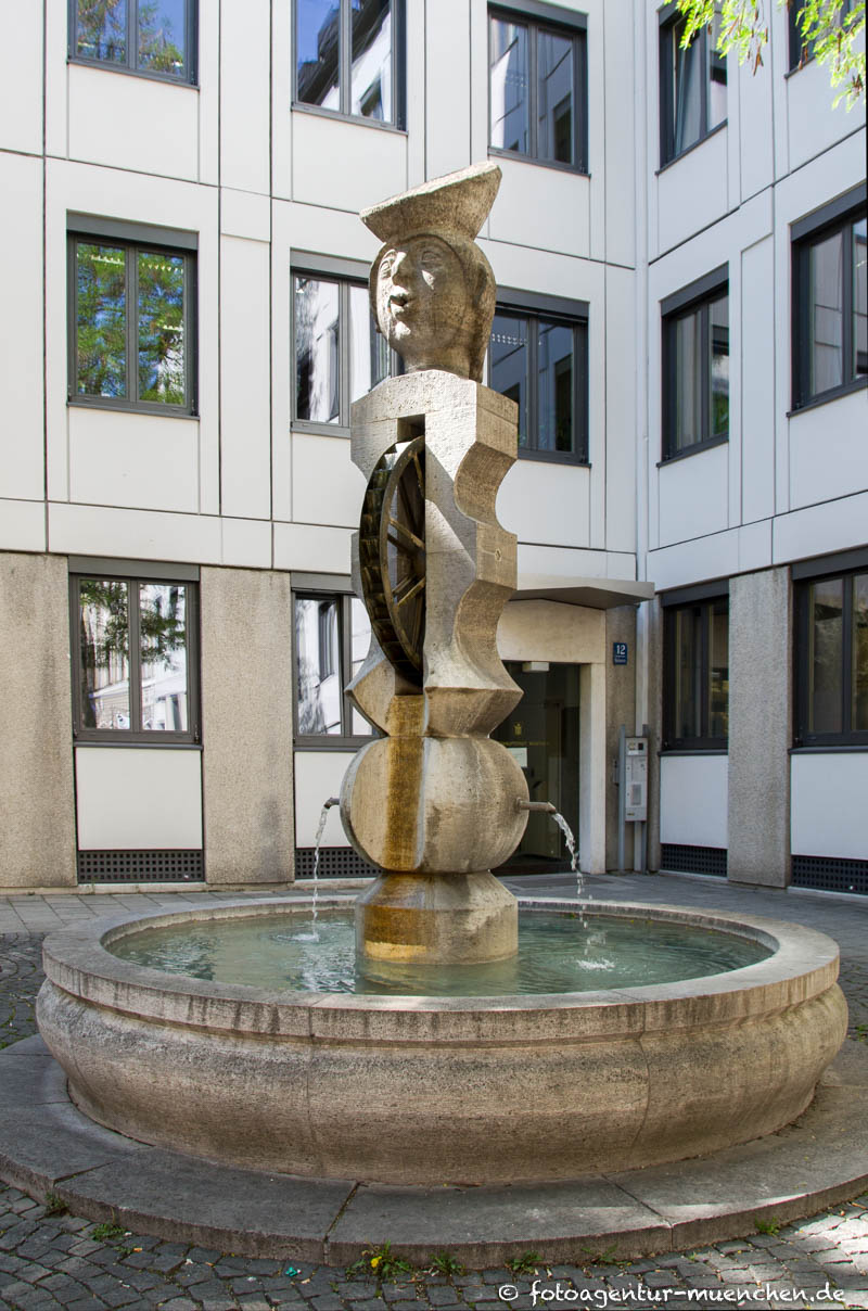 Radspielerbrunnen – Denkmal/Kunstwerk in München