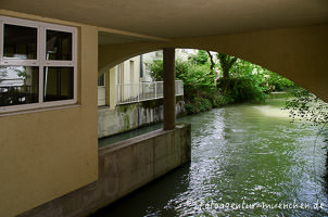 Gerhard Willhalm - Auer Mühlbach in der Kolumbusstraße