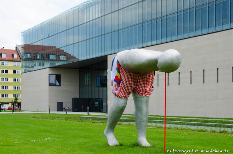 Present Continuous – Denkmal/Kunstwerk in München