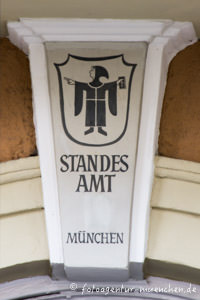 Münchner Kindl am Standesamt – Foto aus München