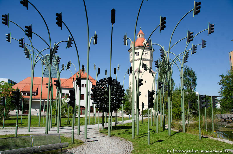 Traffic Light Flower – Denkmal/Kunstwerk in München