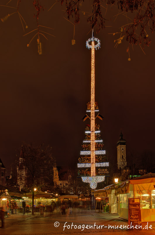 Maibaum am Viktualienmarkt