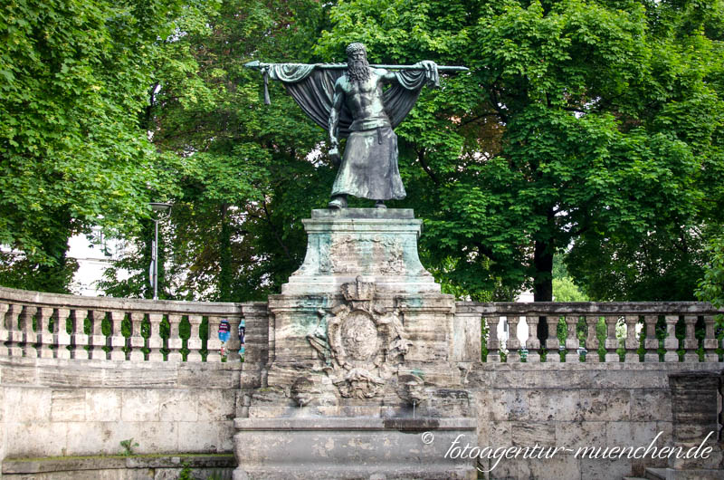 Schmid-von-Kochel-Denkmal – Denkmal/Kunstwerk in München