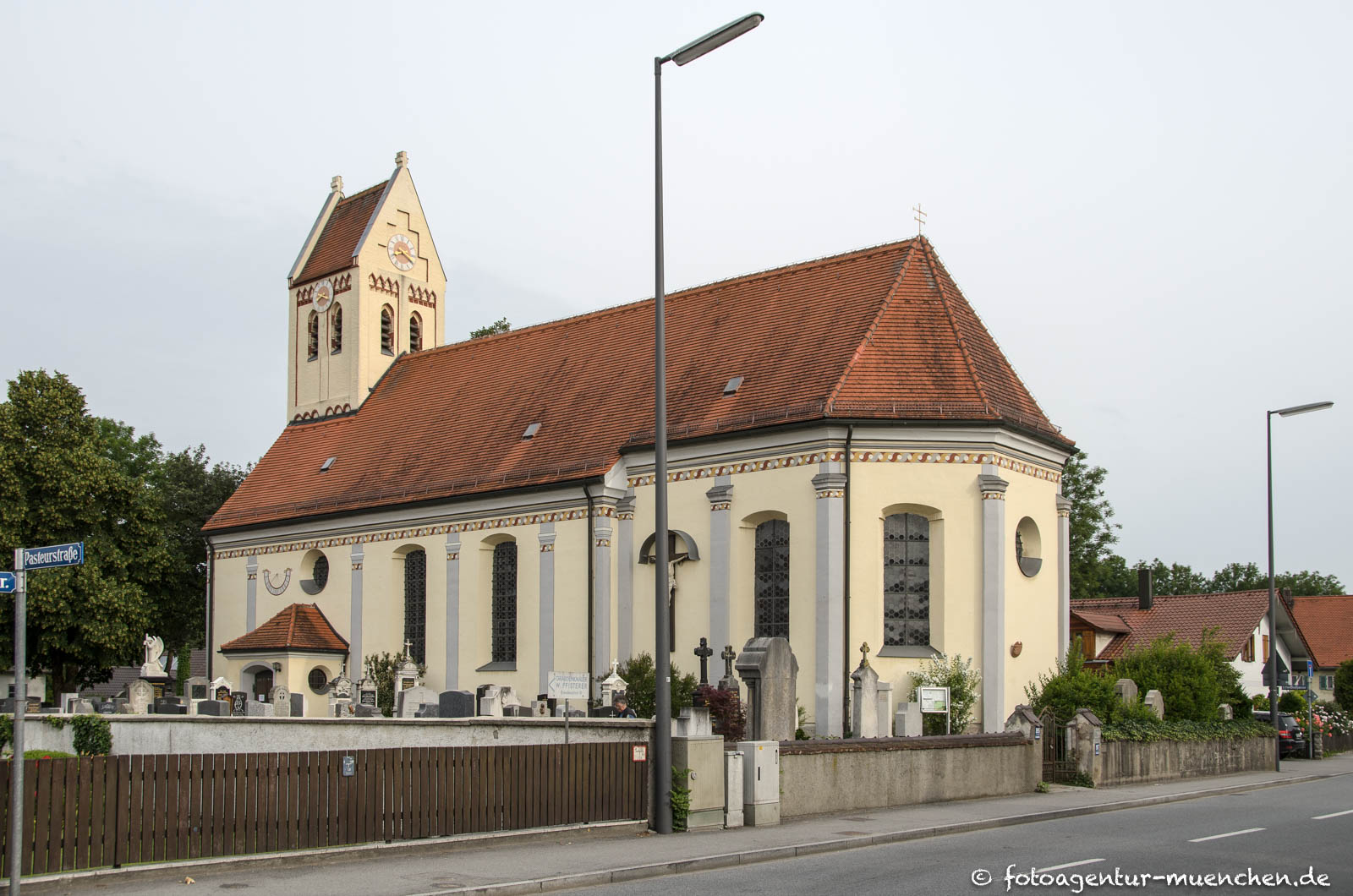 Kath. Pfarrkirche St. Peter und Paul