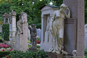 Gräber auf dem Westfriedhof – Foto aus München