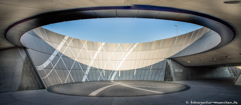 Sonnenuhr – Denkmal/Kunstwerk in München