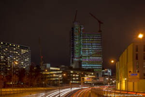 Lichtkunst am Hypo-Hochhaus – Foto aus München