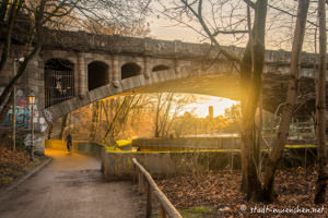 Impression an der Maximiliansbrücke – Foto aus München