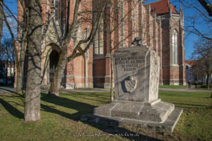 Kriegerdenkmal – Foto aus München
