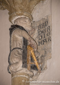 Pfeilerfigur in St. Blasius – Foto aus München