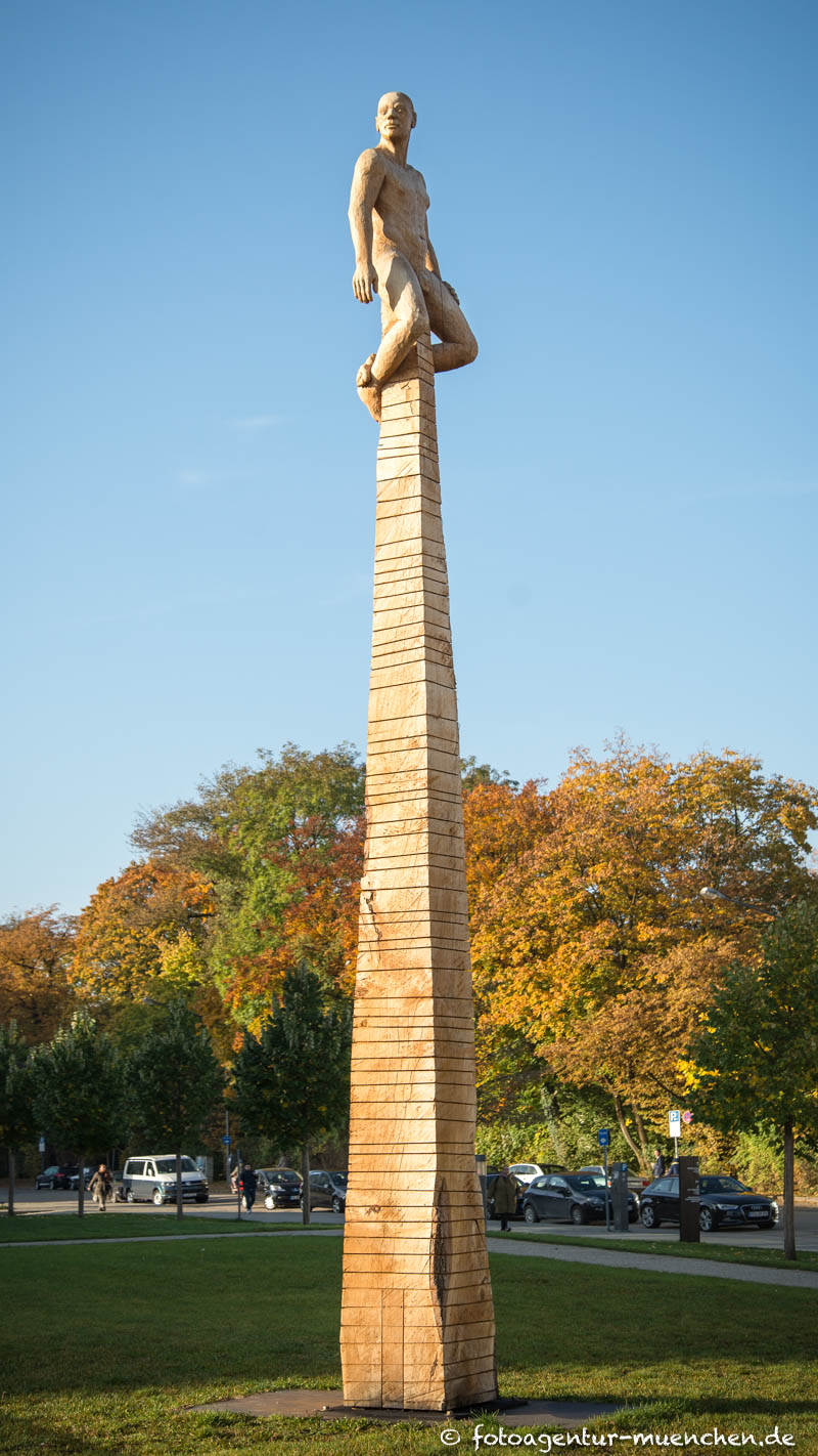 Perspektivwechsel - Das nackte Leben – Denkmal/Kunstwerk in München