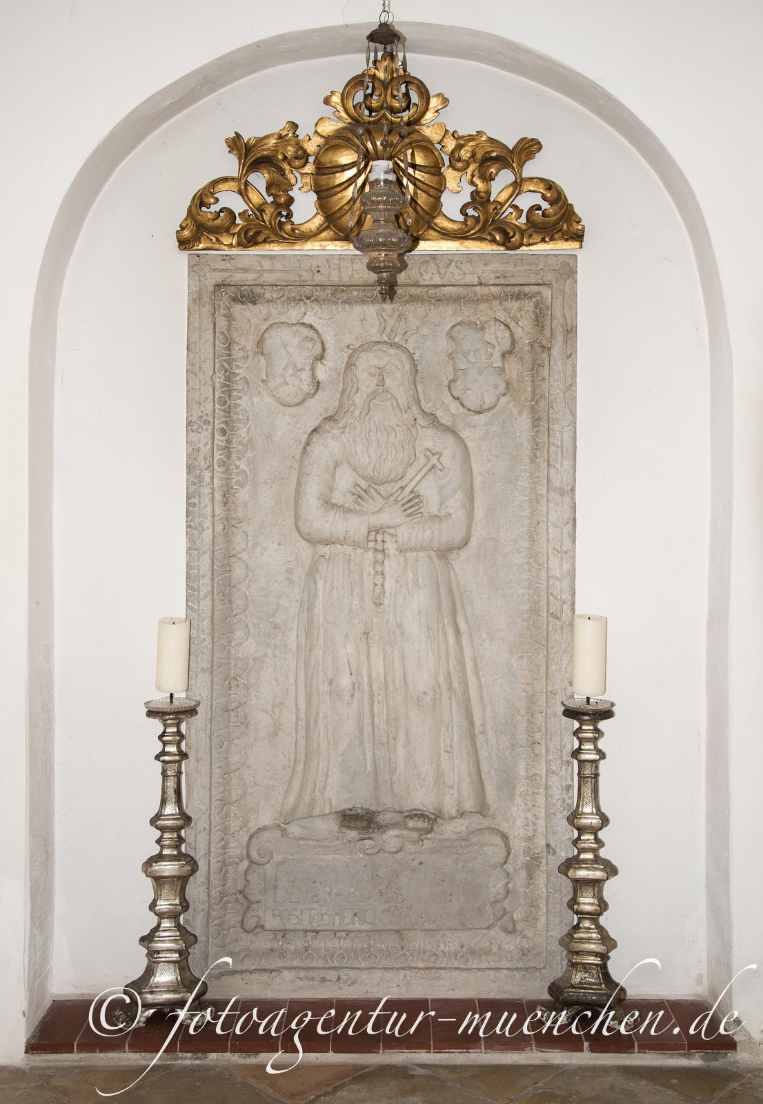 Grabplatte von St. Heinrich