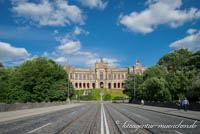 Maximiliansbrücke und Maximilianeum – Foto aus München