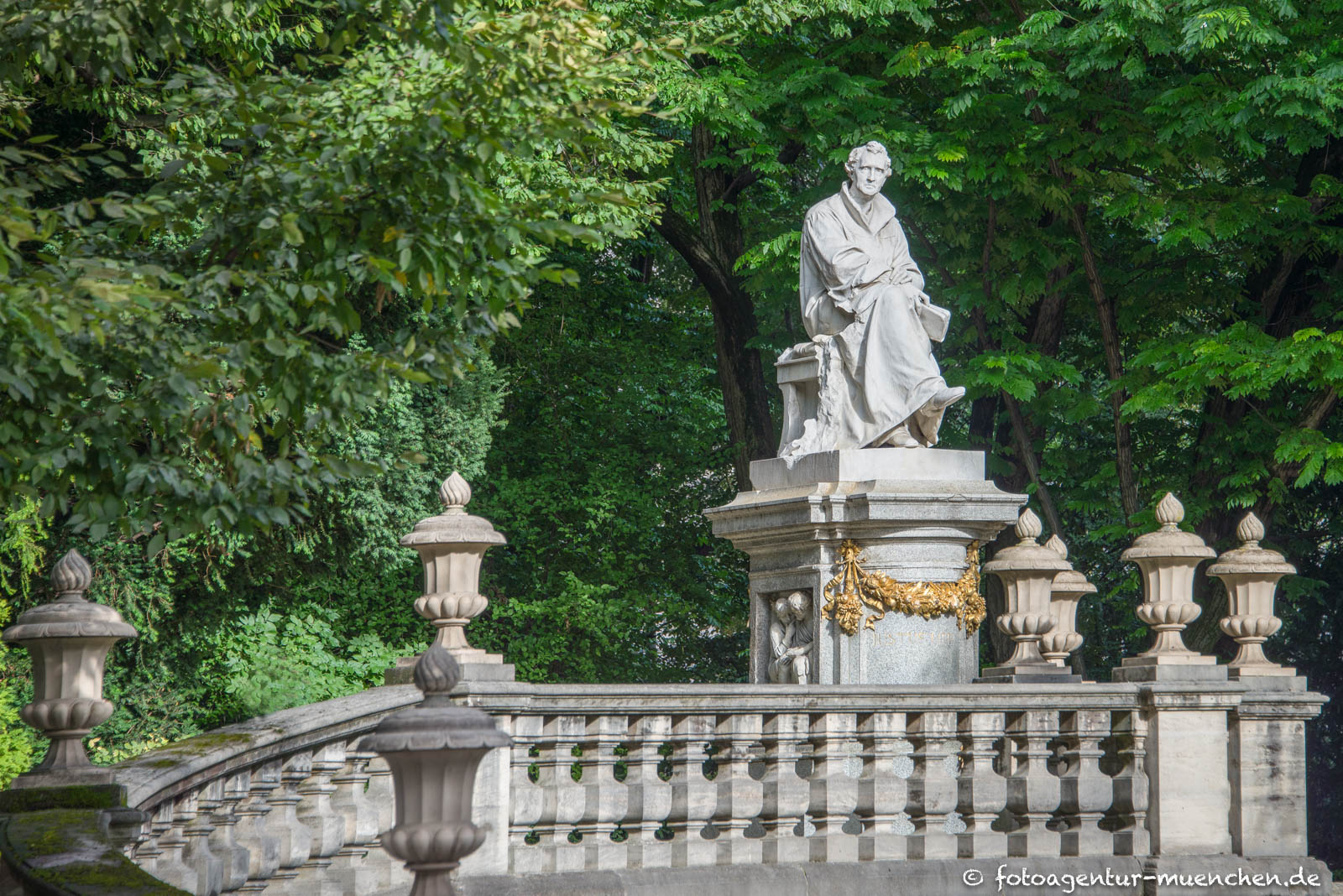 Liebig-Denkmal