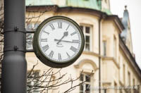 Uhr am Max-Weber-Platz – Foto aus München