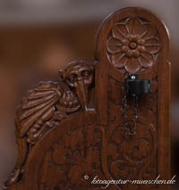 Kirchenbankfiguren – Foto aus München