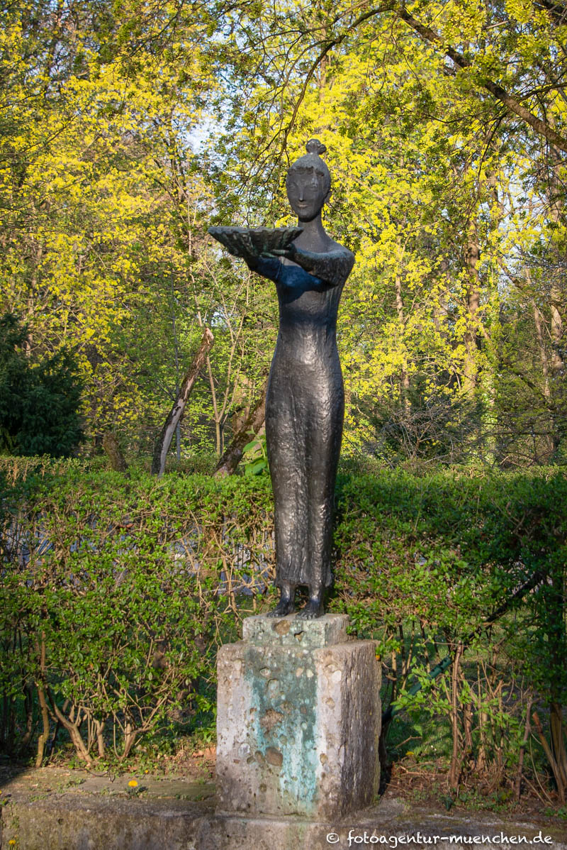 Quellenbrunnen – Denkmal/Kunstwerk in München