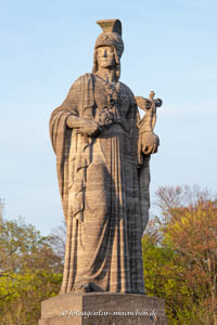 Pallas Athene auf der Maximiliansbrücke – Foto aus München