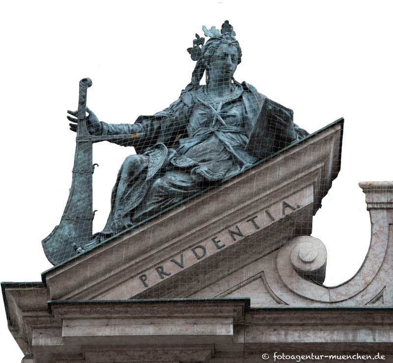 Liegefigur - Prudentia